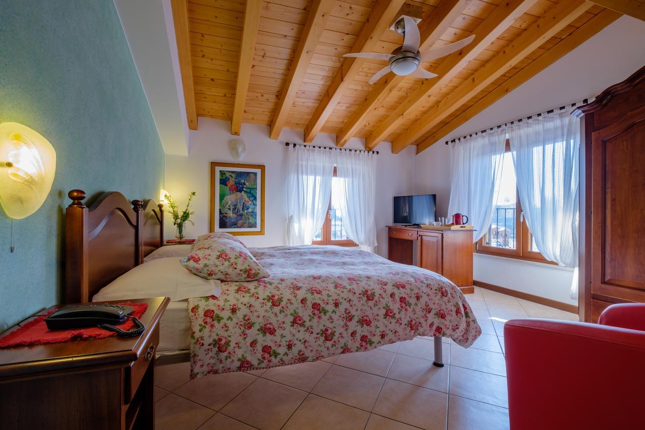 Hotel Tre Punte ガルニャーノ エクステリア 写真